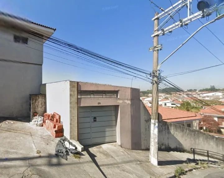 Galpão na Rua Faval, 30  130 m²
