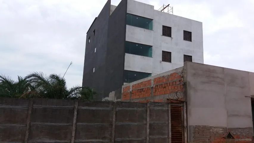 Prédio com 7 apartamentos e 2 sobrados - ideal para investimento