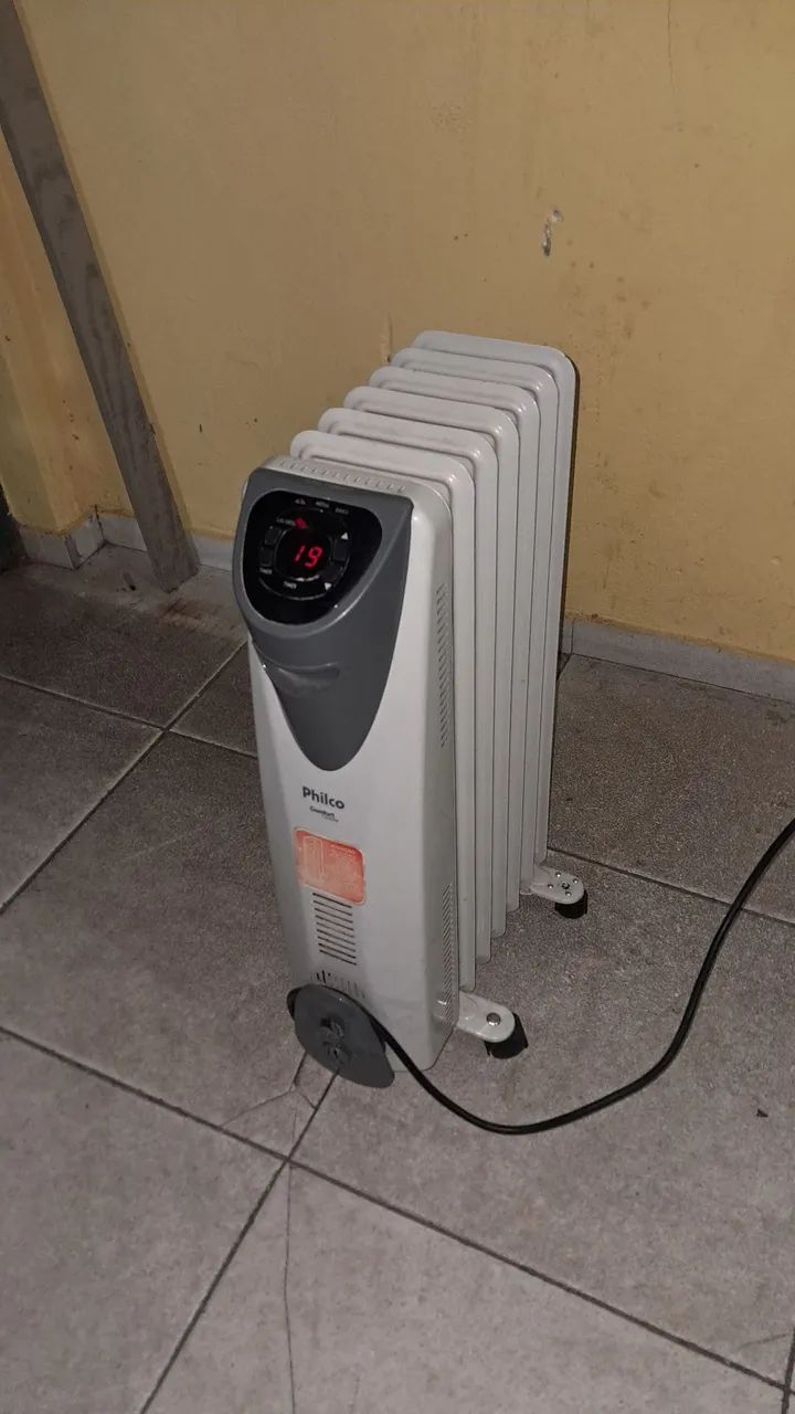Aquecedor a Óleo Philco , 127V.  - Foto 3