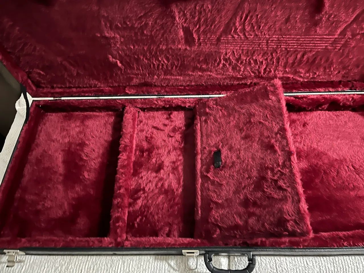 Case de guitarra Explorer (Cabe outros modelos) - Foto 2
