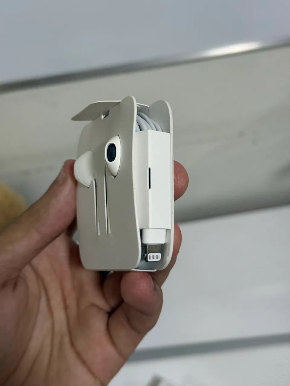 Apple Earpods Lightning (nunca usado) - Foto 3