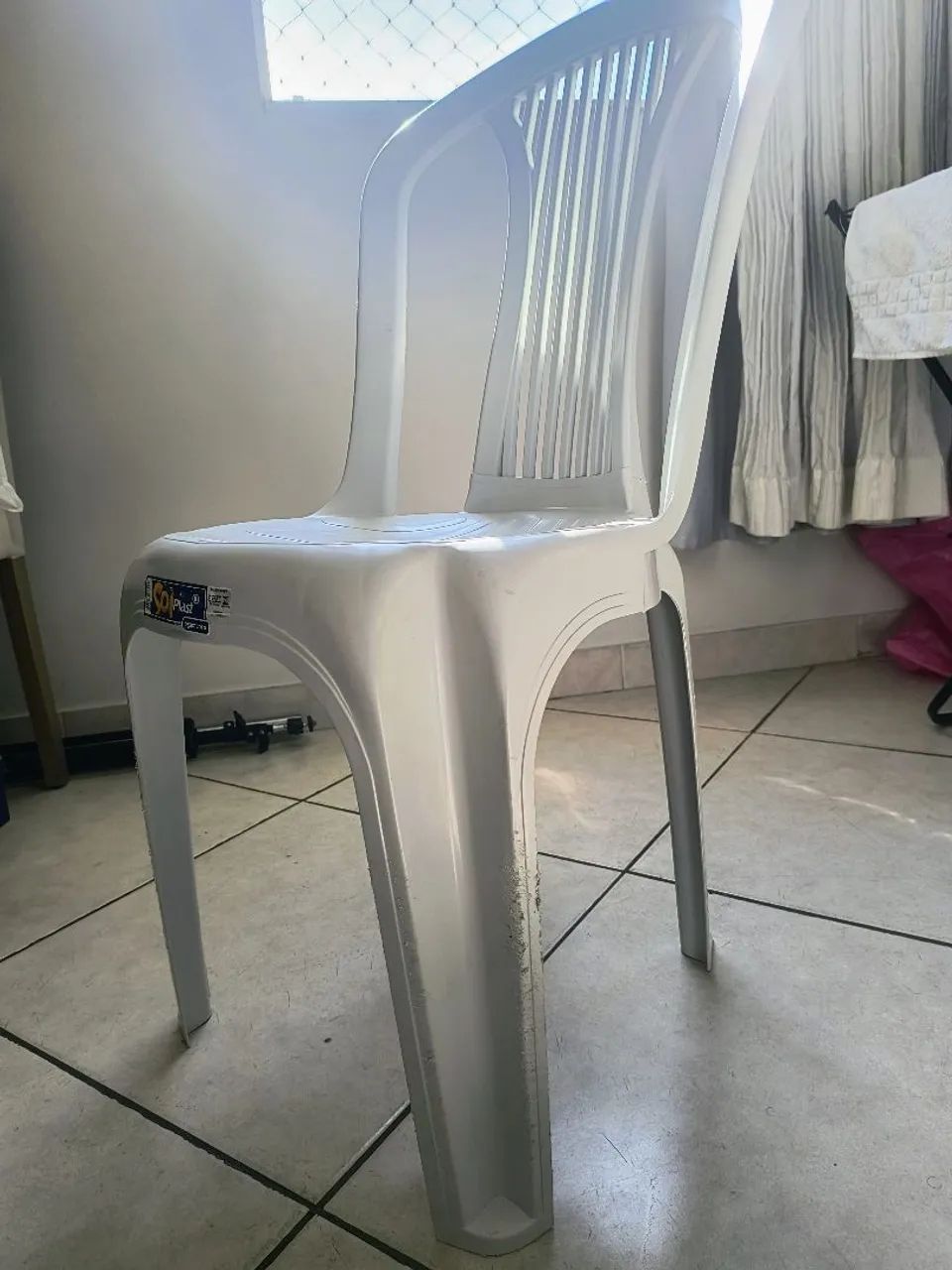 Cadeira de plástico  - Foto 2