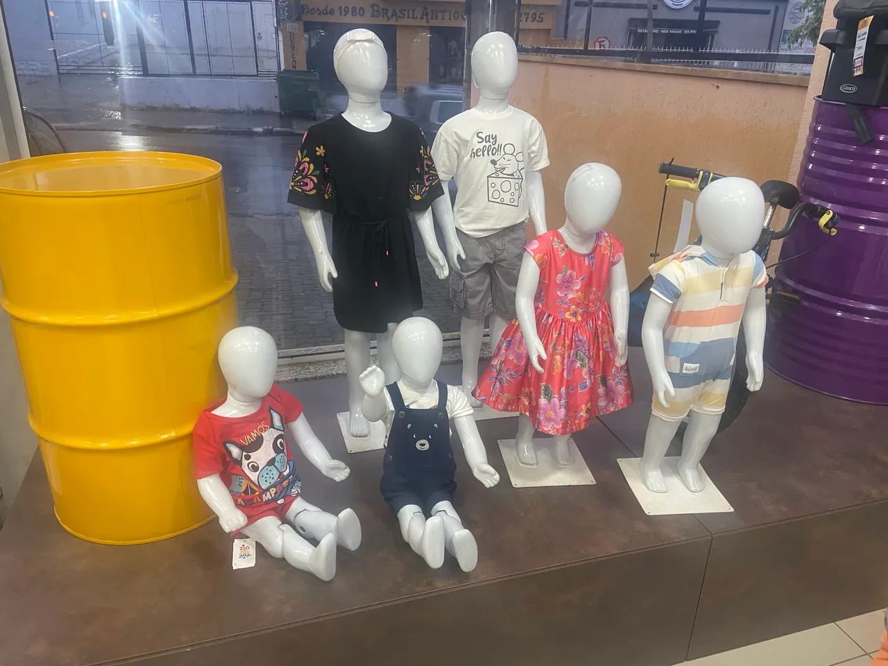 6 MANEQUINS CRIANÇAS  - Foto 2