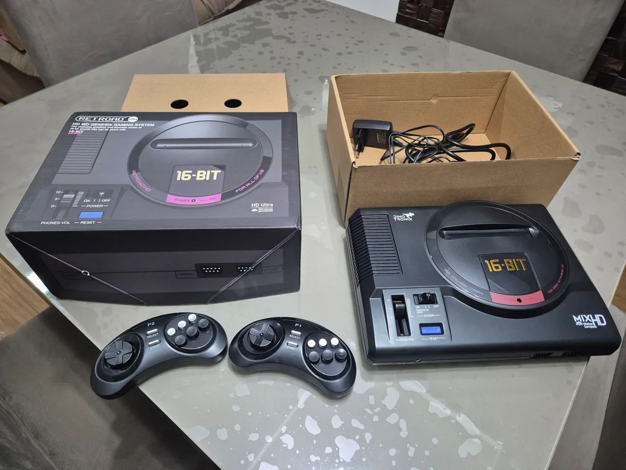 Mega Drive Clone ZD06 + 2 Controles sem fio + jogos de mega e Master na memória 
