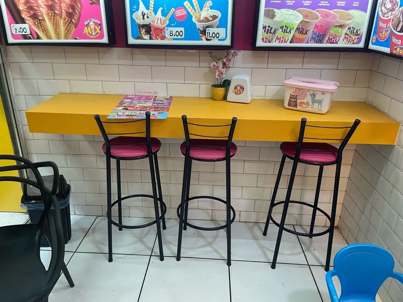 Bancada e cadeiras