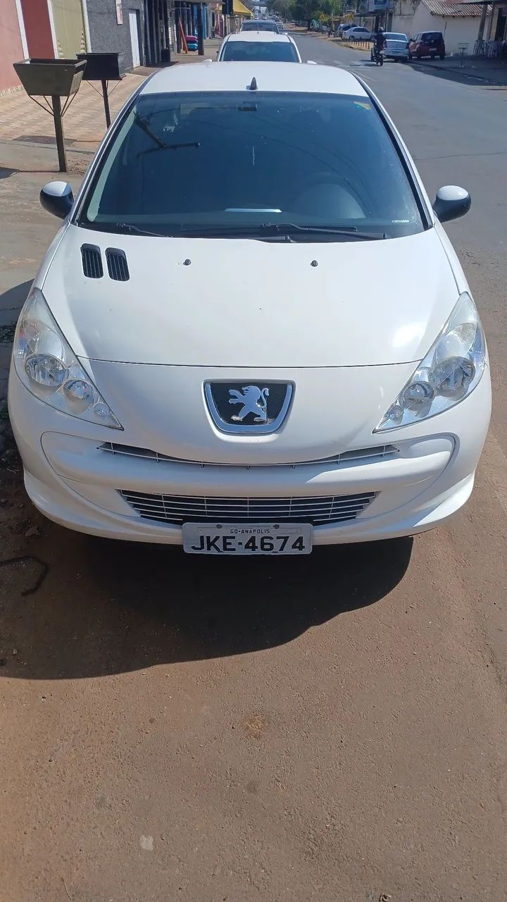 Peugeot 207 XR 1.4 FLEX 8V 3P 2013