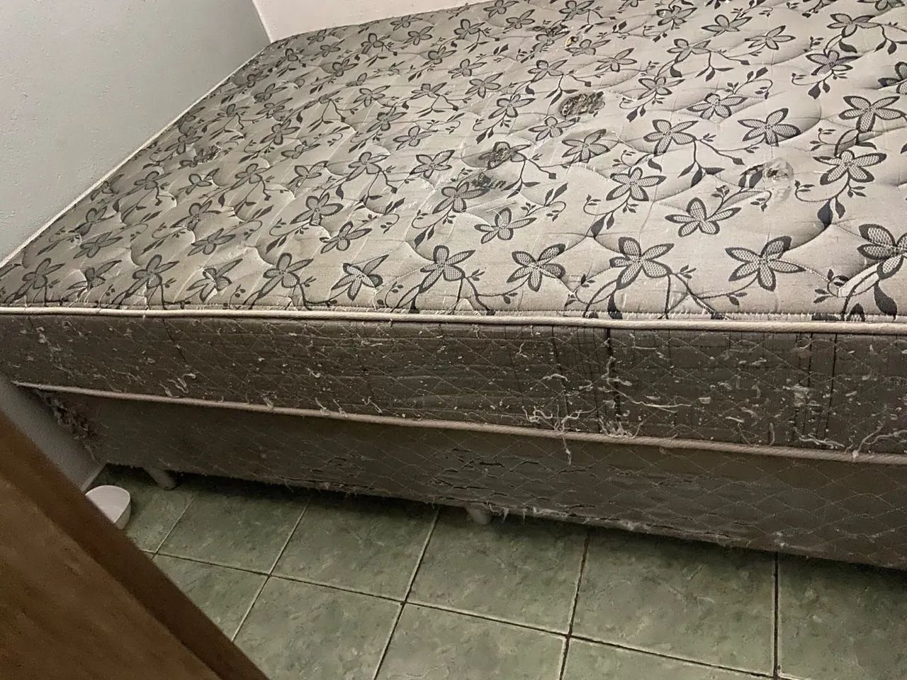 Cama com base 