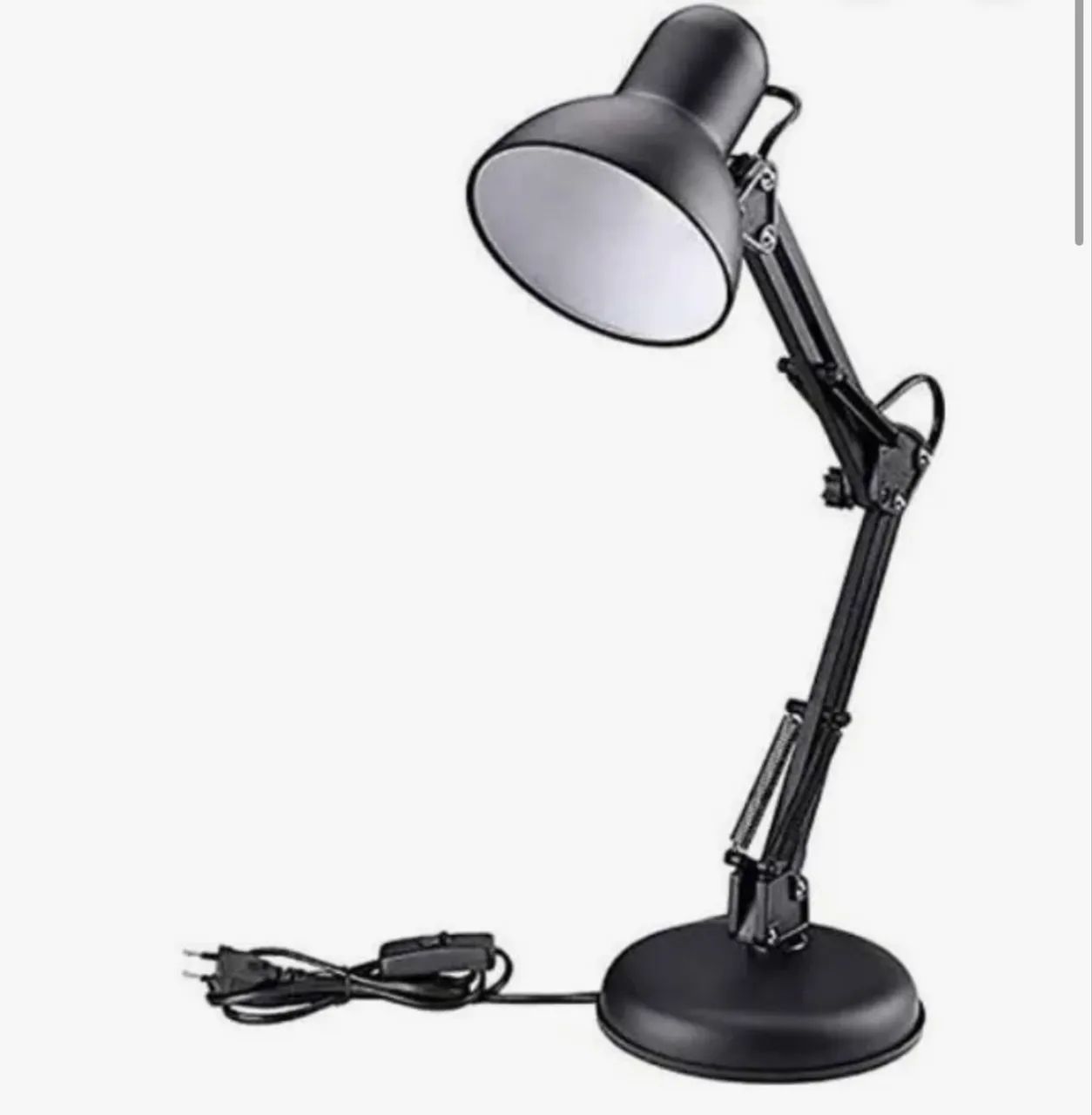 Luminária de mesa articulada 