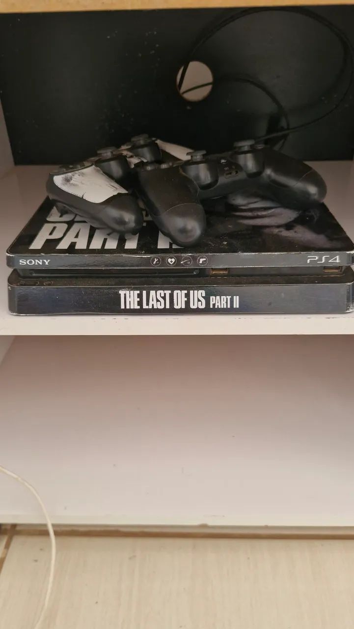 Playstation 4 slim