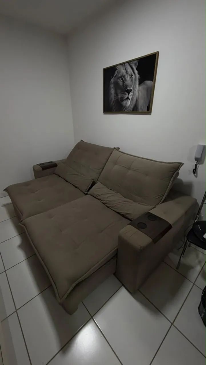 Sofá retrátil e reclinável 2,50 metros seminovo - Foto 2