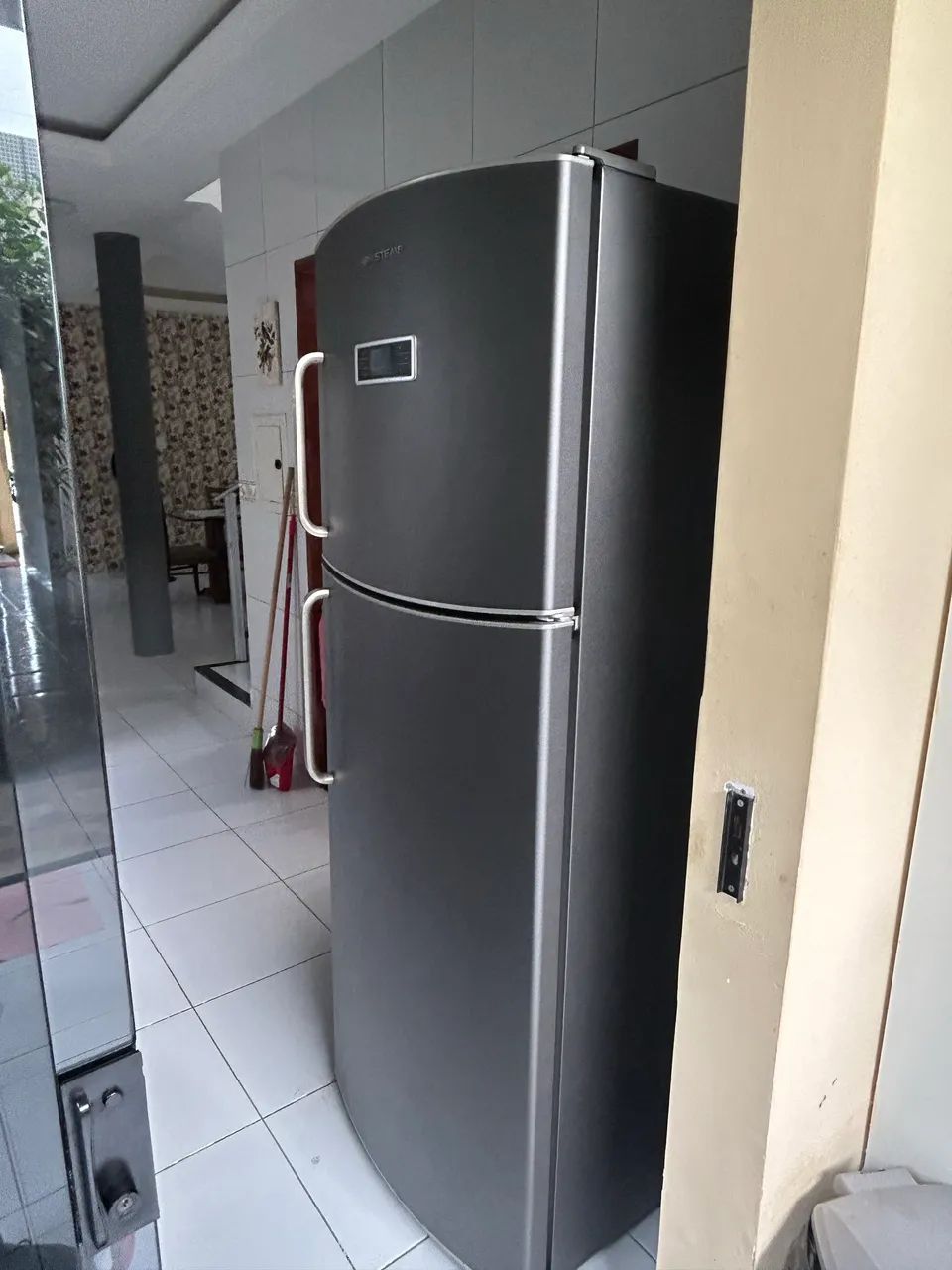 Serviço de envelopamentos e película residencial  - Foto 4
