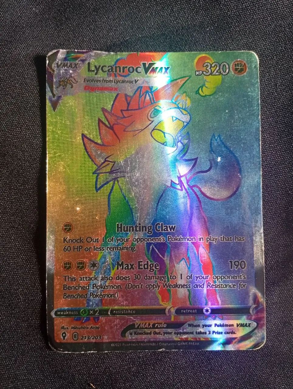 Cartão pokémon Lycanroc Vmax 