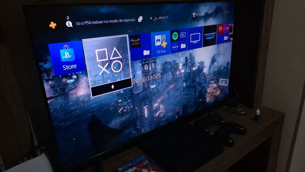Ps4 com dois controles - Foto 2