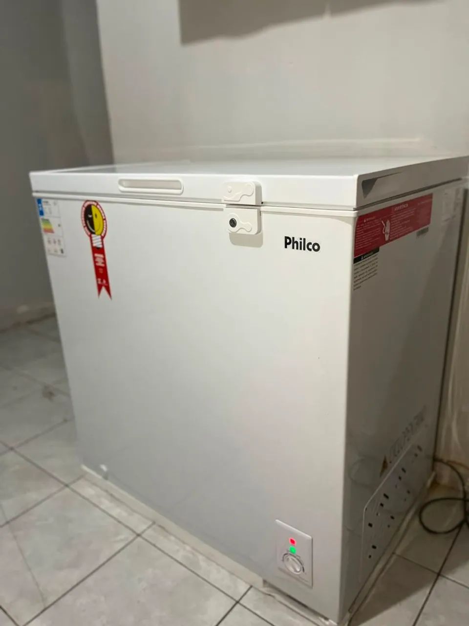 VENDO MÁQUINA DE SALGADO,FRITADEIRA E FREEZER - Foto 3