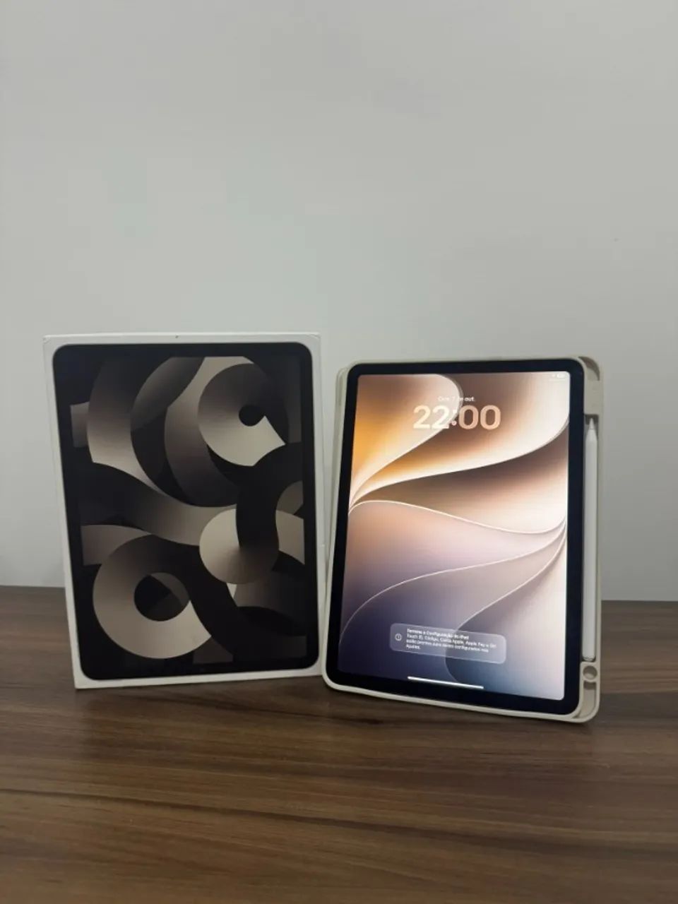 iPad Air 5 M1 64GB Wi?Fi + Cellular com Caneta e Capa