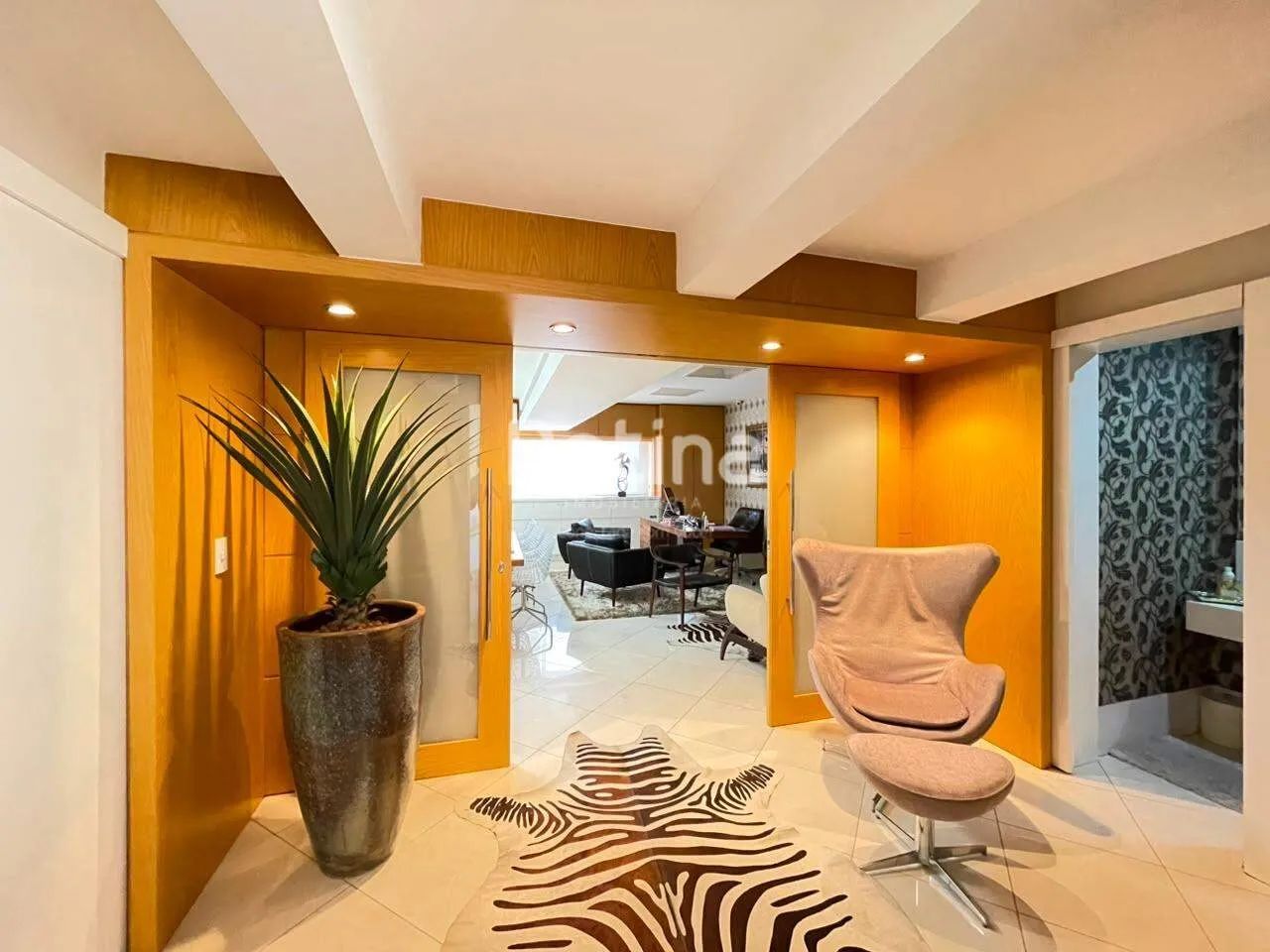 Sala Comercial à Venda no Centro de Uberlândia com 62 m² - Foto 2