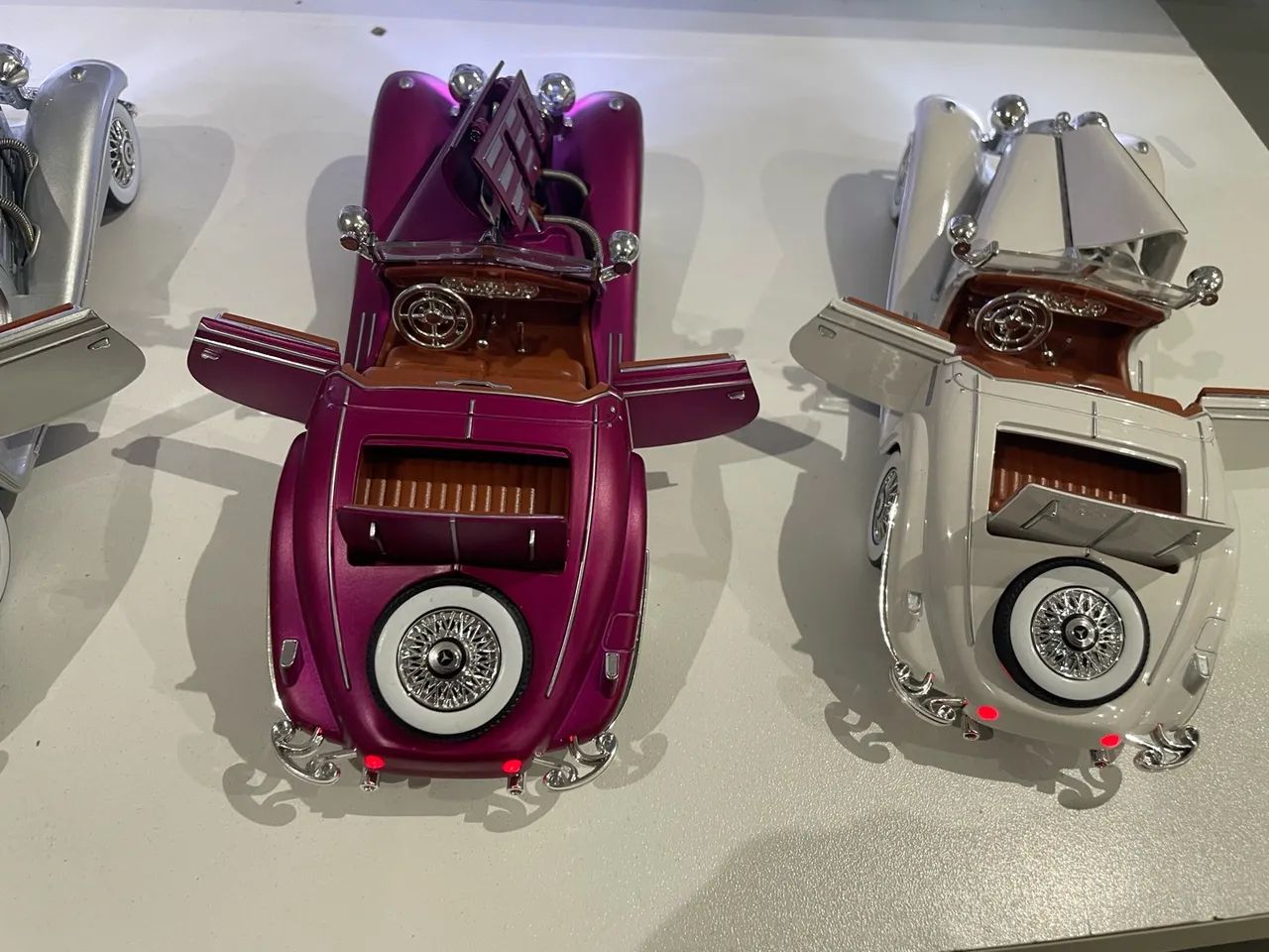 Miniatura Mercedes 500 escala 1/24.  - Foto 4