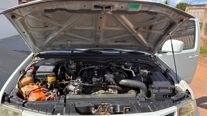 Nissan Frontier S CD 4X4 2.5 TB Diesel 2014 - Foto 4