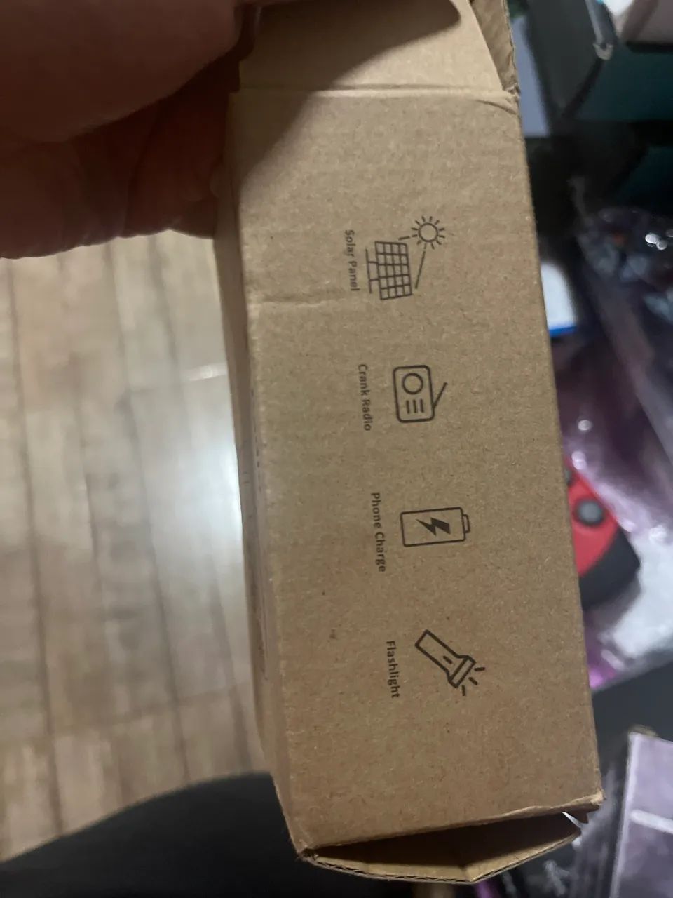 Rádio Portátil de Emergência com Lanterna e Carregamento Manual - Foto 3