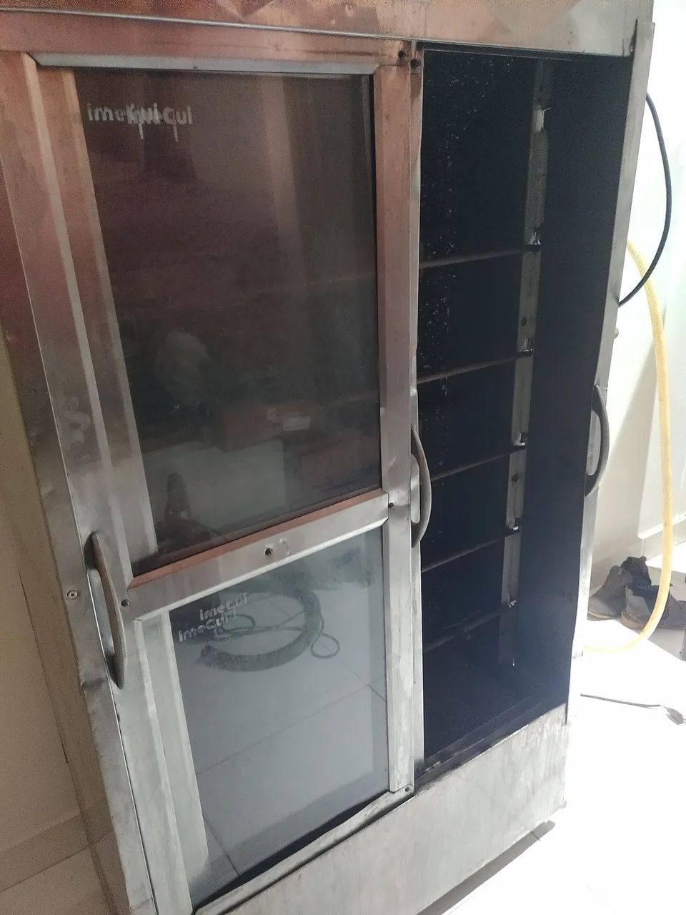 Assadeira de frango, funcionando perfeitamente  - Foto 2