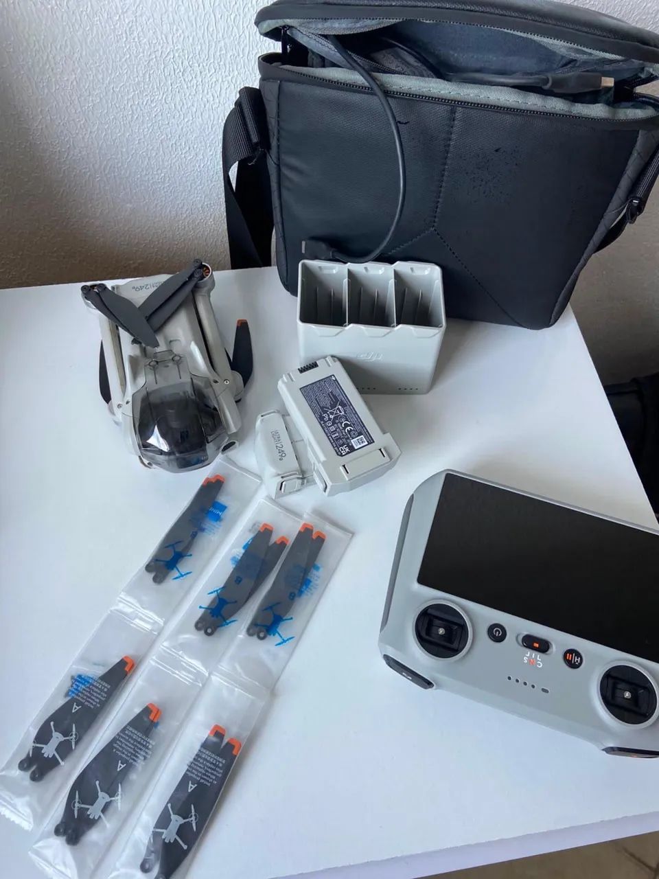 Drone DJI Mini 3 Pro Fly More Combo ? Completo ? R$ 4.500 - Foto 4