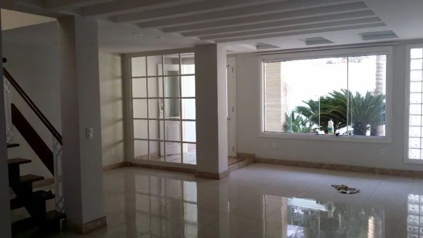 Casa duplex com piscina, 6 quartos e 3 suítes no Parque Califórnia - Foto 4
