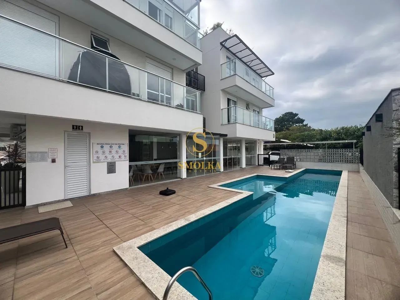 Oportunidade! Apartamento para venda com 3 dormitórios no Campeche - Florianópolis - SC