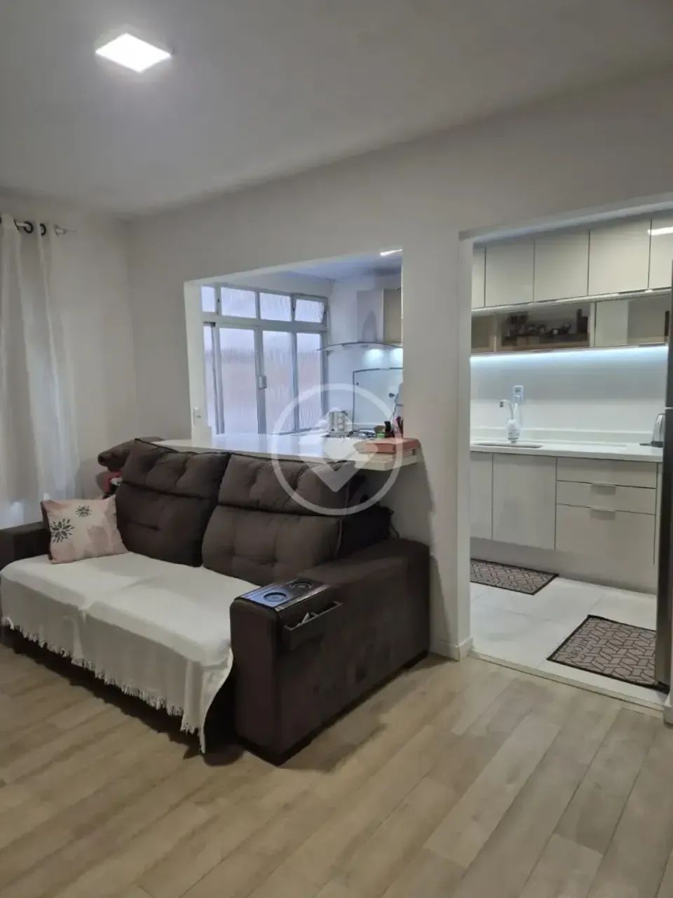 FCS-Apartamento Reformado e Espaçoso - Foto 2