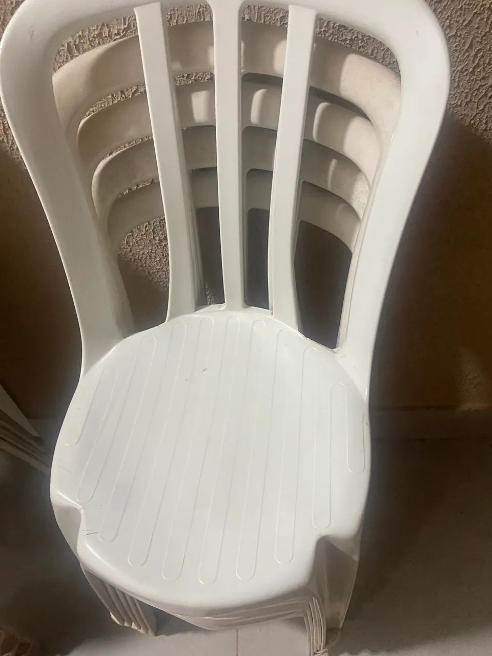 Cadeiras de plástico 