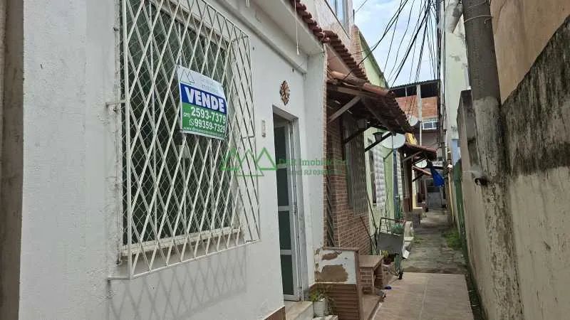 Casa de Vila : Triplex / Residencial / Vaz Lobo
