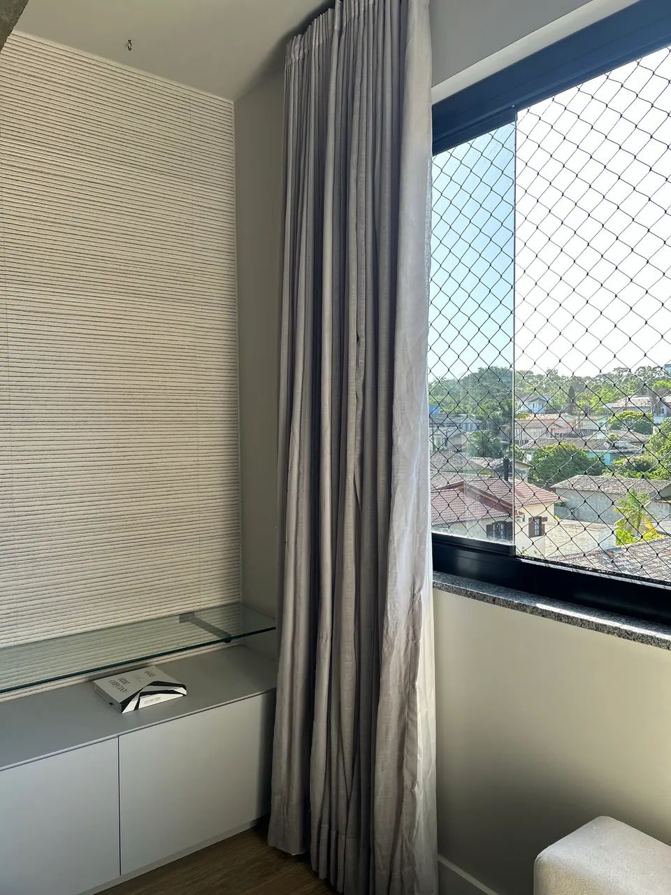 Apartamento de 2 quartos próximo ao centro e mobiliado