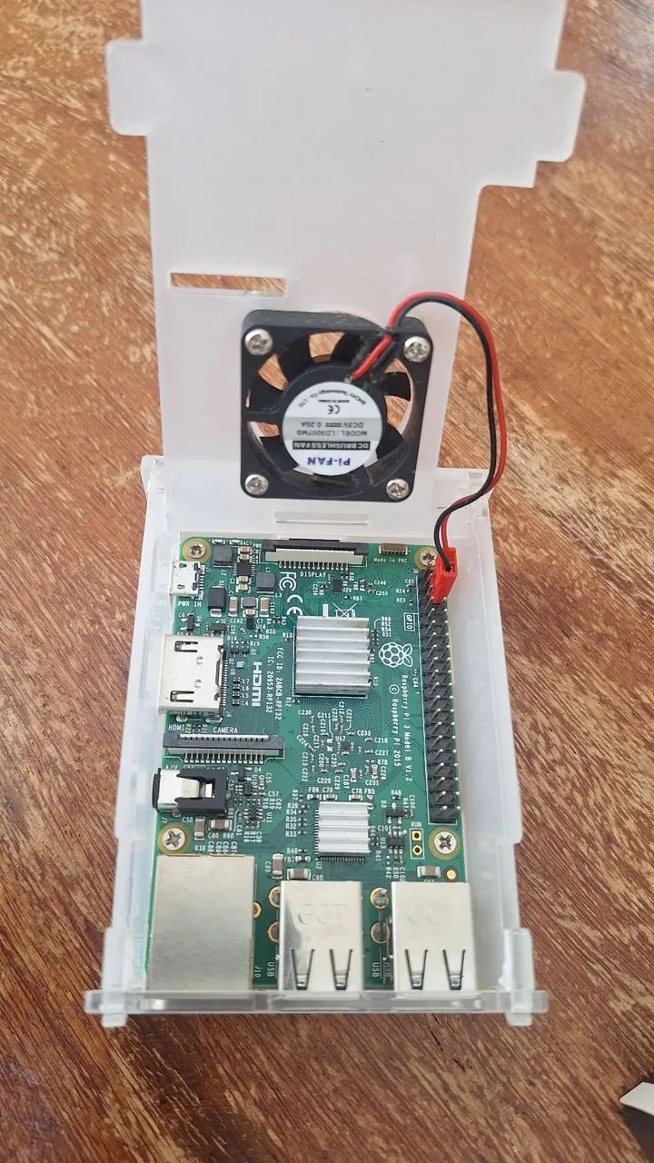 Raspberry Pi B+ e câmera Pi v2 - Foto 2