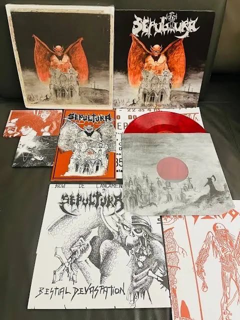 Sepultura Bestial Devastation LP Box  - Foto 5
