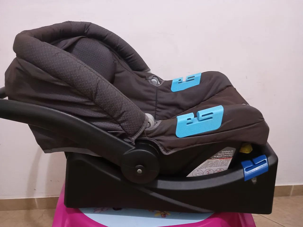 bebê conforto burigotto touring x preto com base veicular - Foto 2