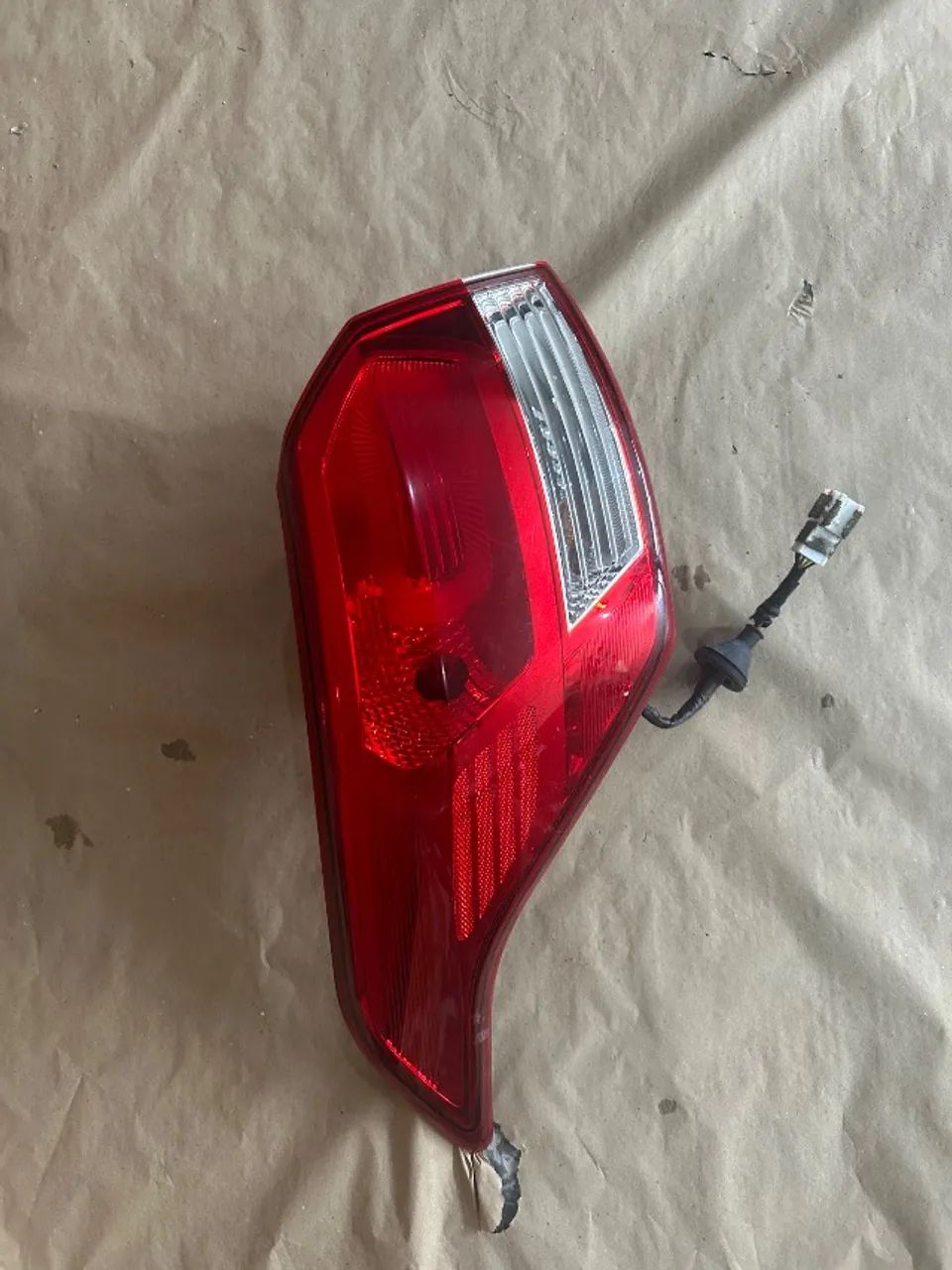 Lanterna traseira esquerda Hyundai Creta 