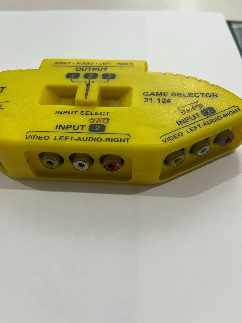  Hub Game Selector RCA AV 3x1