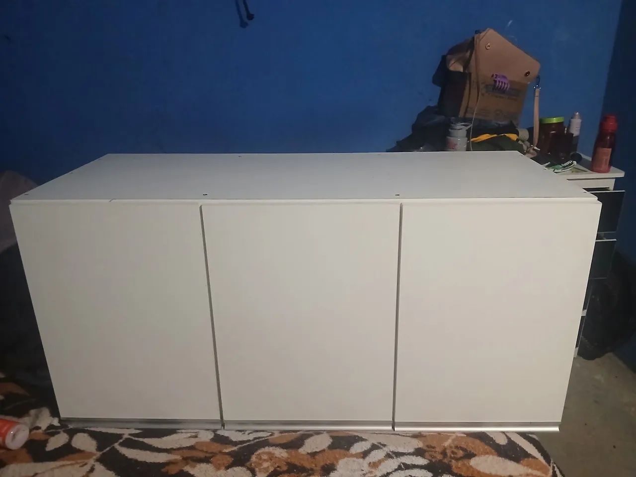 Kitchen cabinet