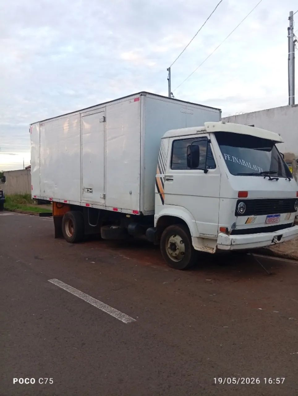 Caminhão baú 5mt  - Foto 2
