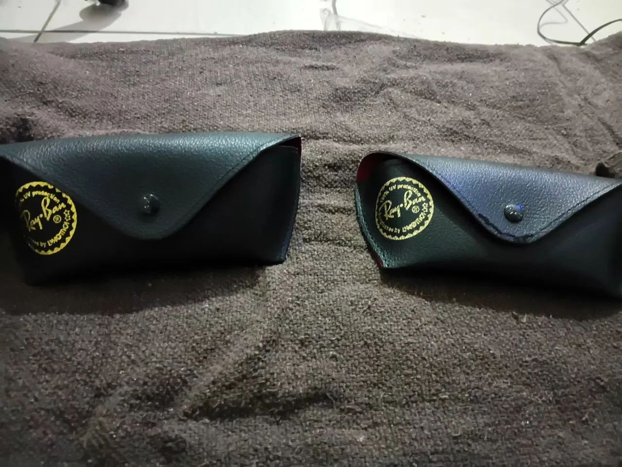 Estou vendendo 2 óculos masculino Ray Ban 