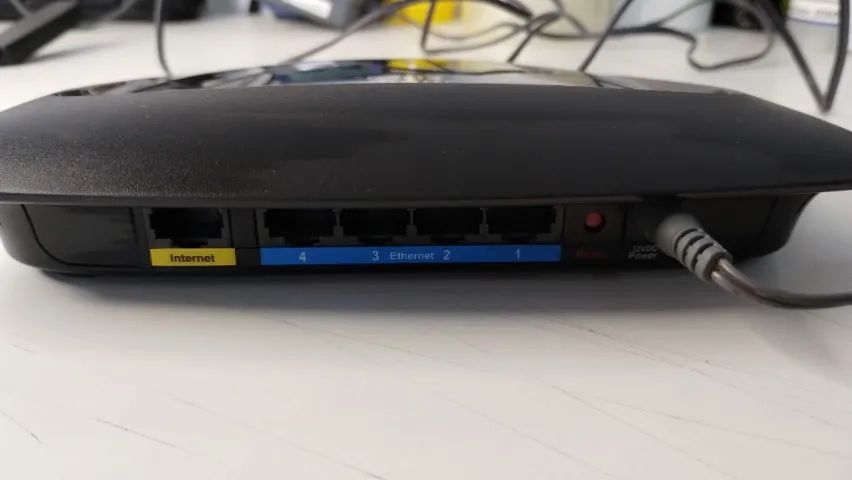 Kit com 3 Roteadores: WRT120N, Gigaset SE361 e Minirouter - Foto 2