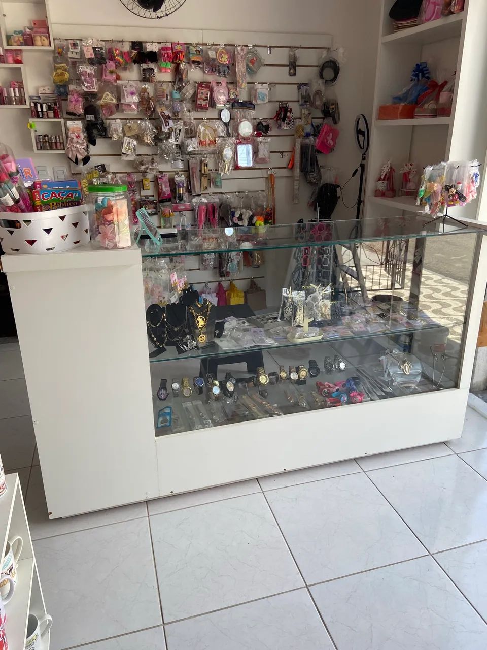 Balcão Vitrine de Vidro para Loja - Excelente Estado - Foto 2