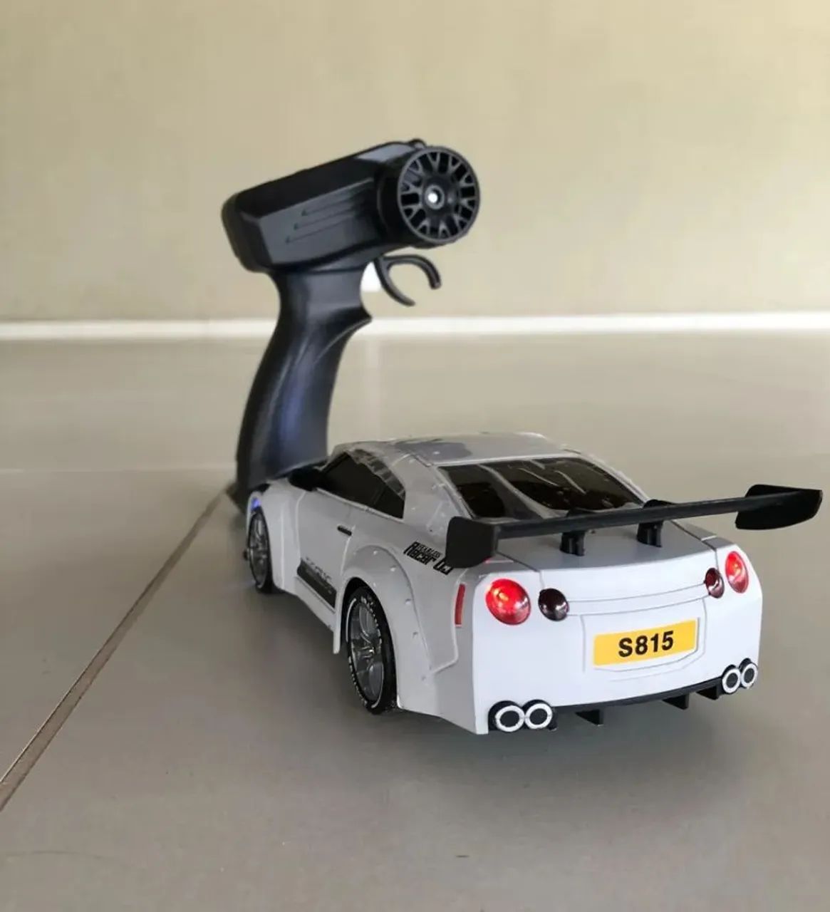 Carrinho de drift (GTR R35) - Foto 2
