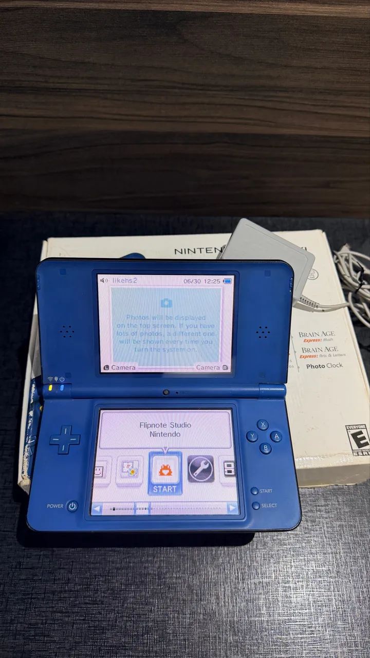 Nintendo DSi XL  - Foto 2