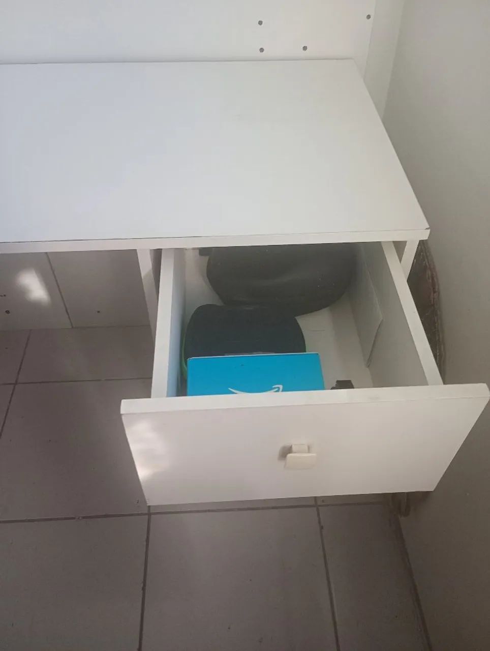 Escrivaninha 100% MDF com rodinhas - Foto 3