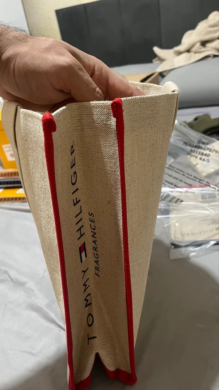 Bolsa + necessair Tommy Hilfiger  - Foto 3