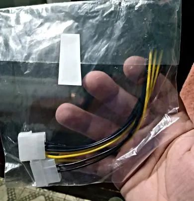 PCI-E 6-Pin Adapter461093719676047361