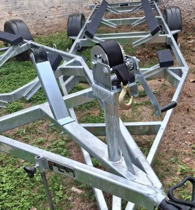 Carretinha para Barco Lancha 4m 5m e 6metros  - Foto 9