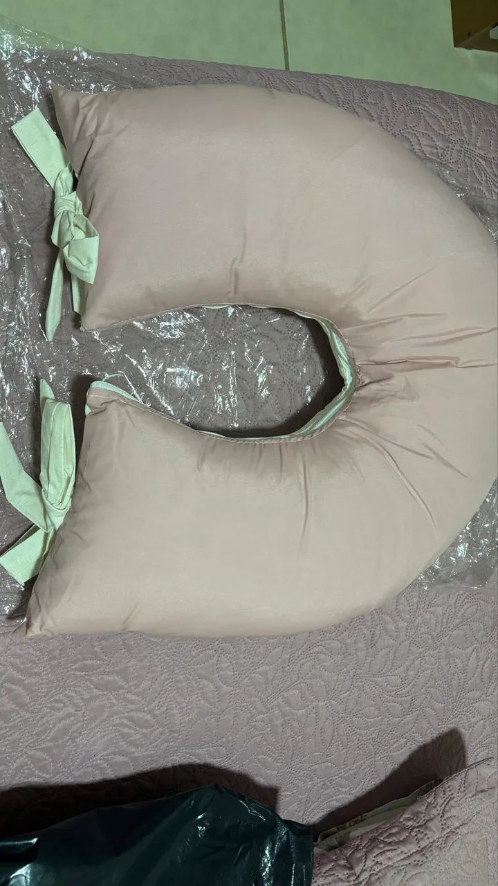 Almofada de amamentação nunca usada! 