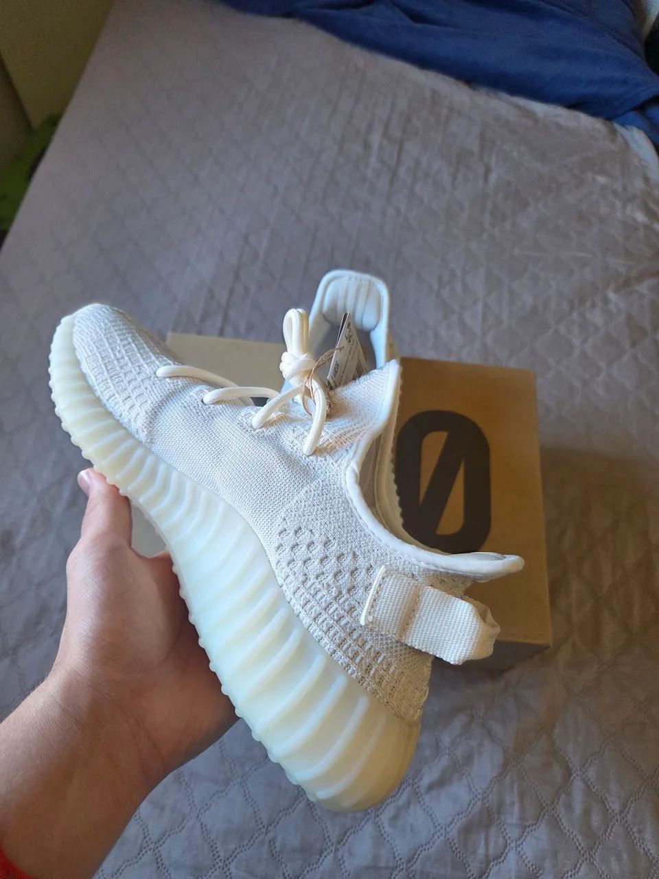 Tênis Adidas Yezzy 350v2 bone - Foto 5