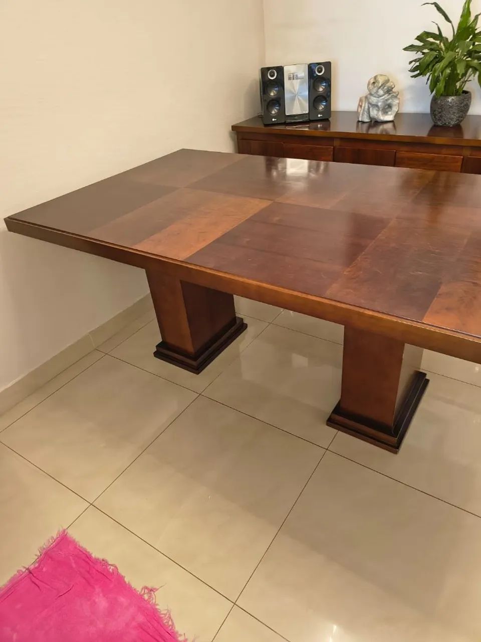 Mesa de jantar com 6 cadeiras 